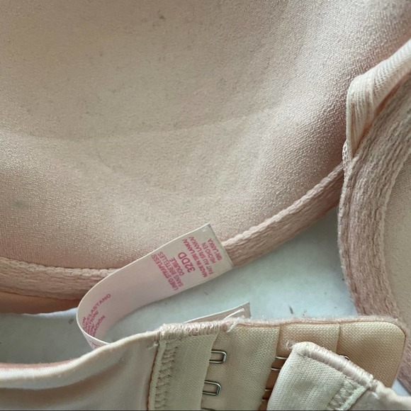 Victoria's Secret Nude Strapless Bra - Picture 5 of 7